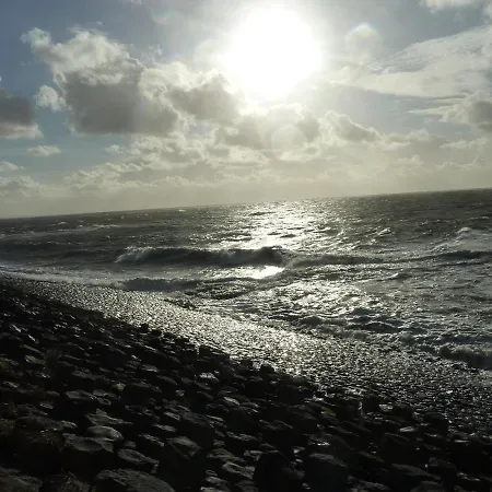Feriehus Am Nordseedeich In Alleinlage *